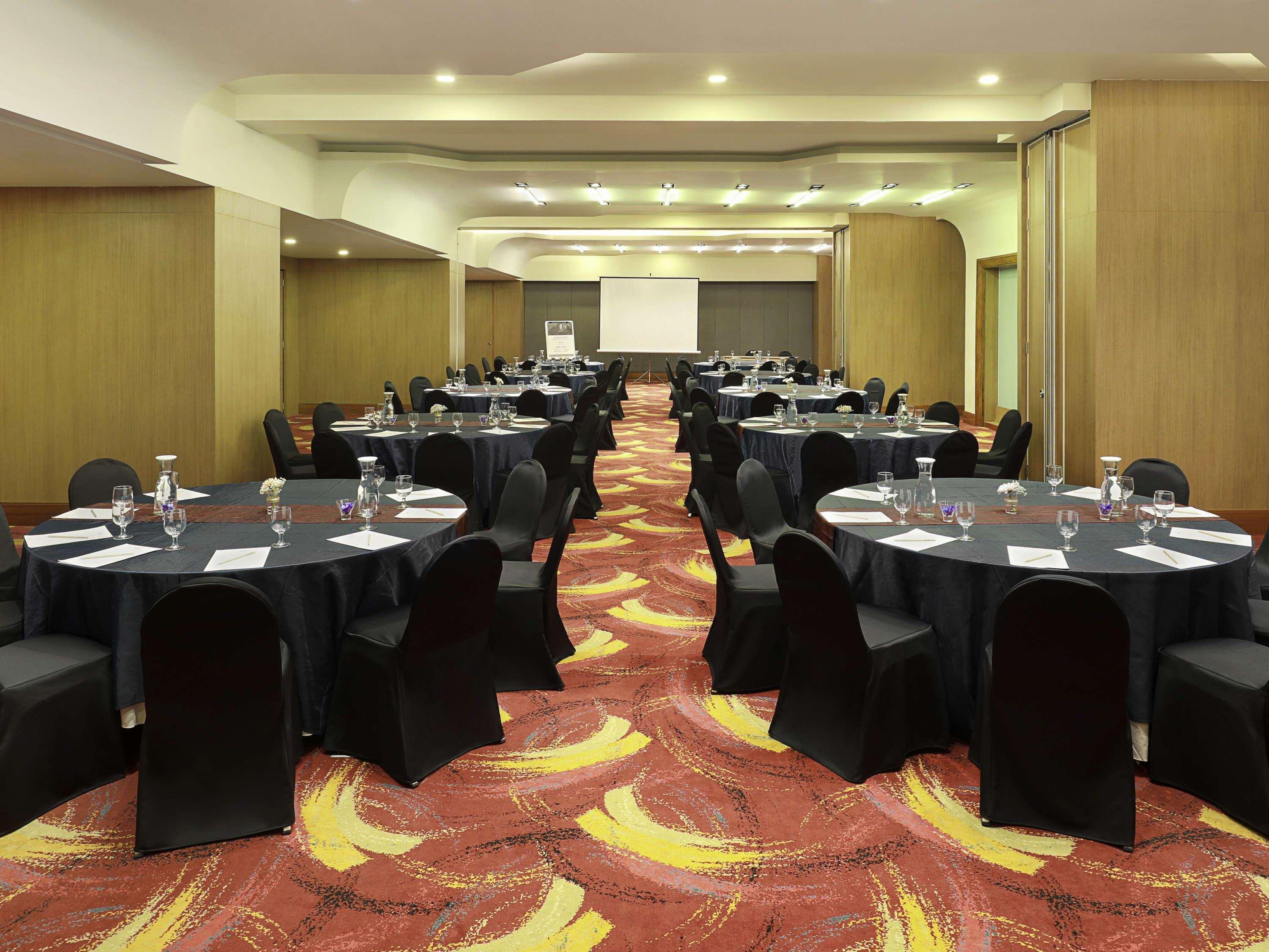 Mercure Bandung Nexa Supratman Exterior photo